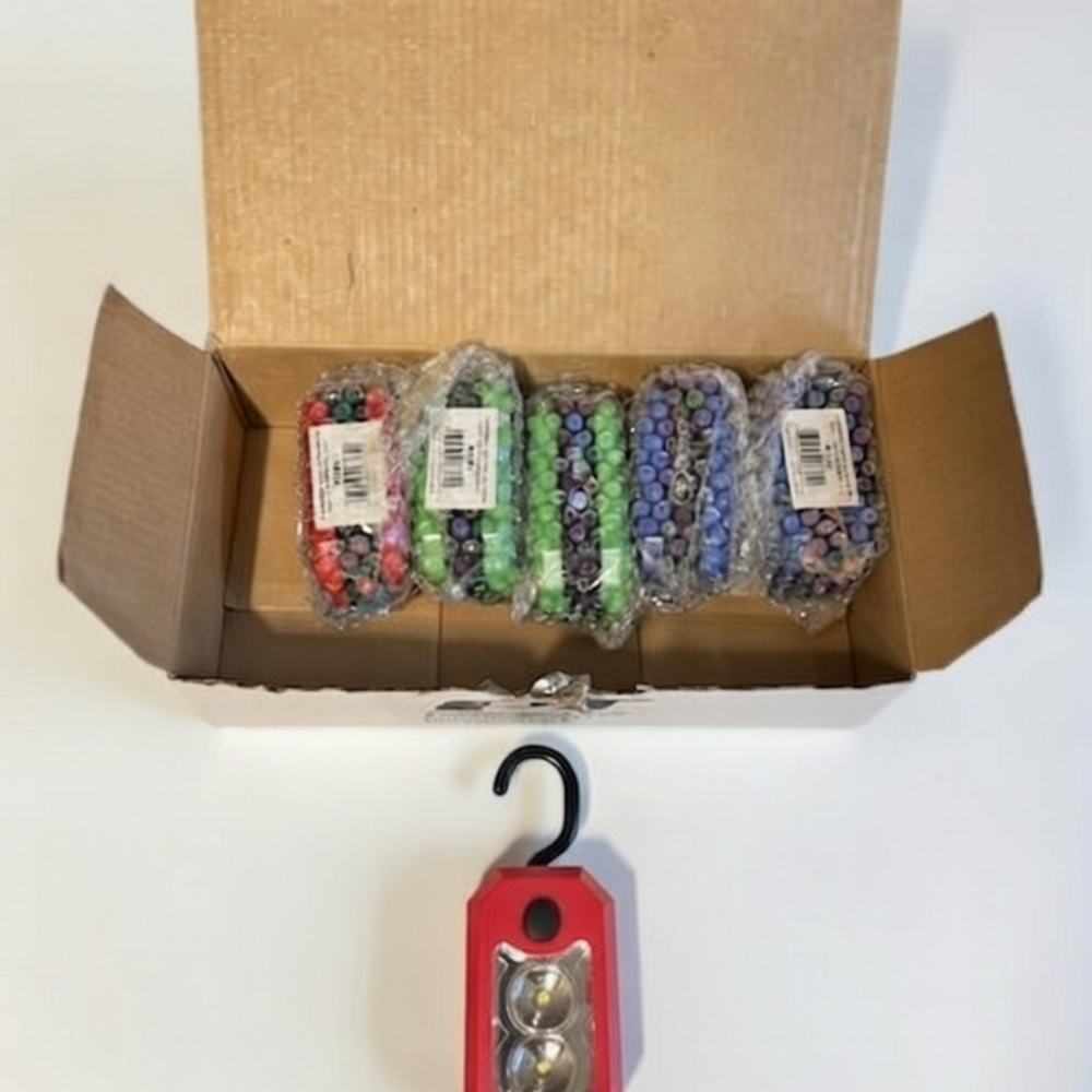 Compact Red Dual-LED Portable Light - Picture 2 of 4